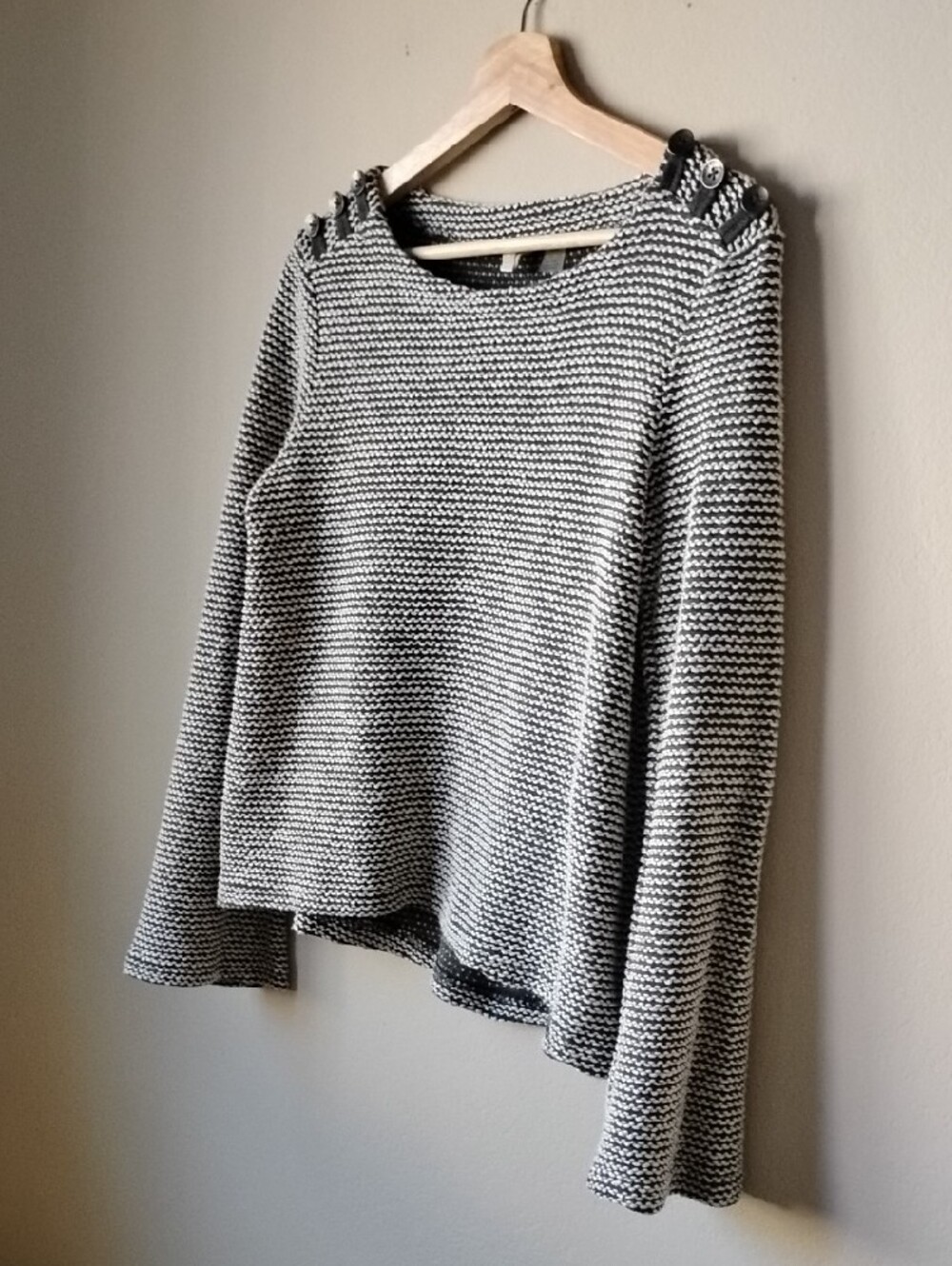 Roxy Size S Black & White Striped Knit Button-Shoulder Sweater - Picture 2 of 16